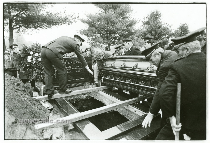 19921201 Ivan Generalic funeral, Sigetec 1992 (07)